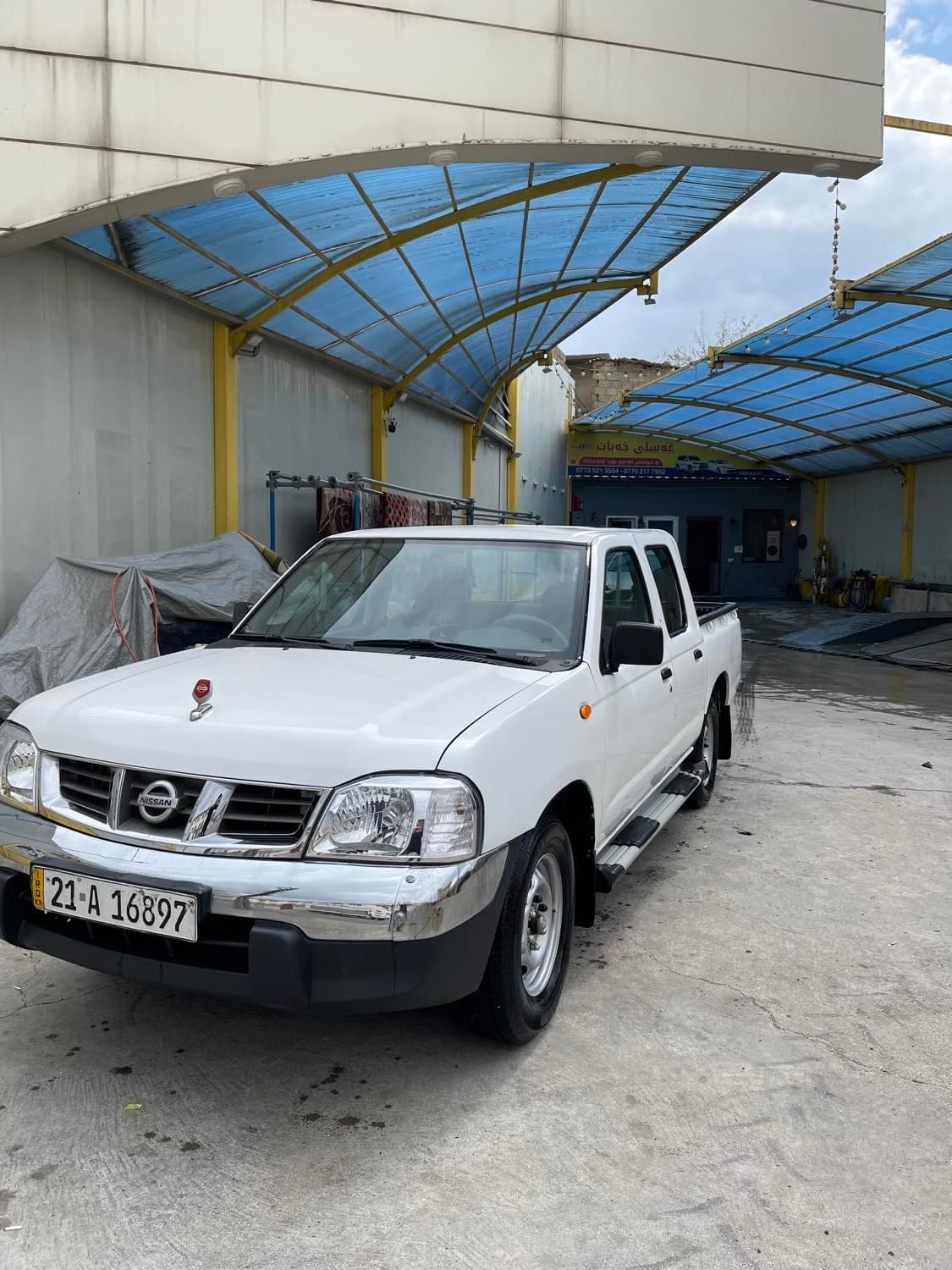2000 نيسان بيك أب
